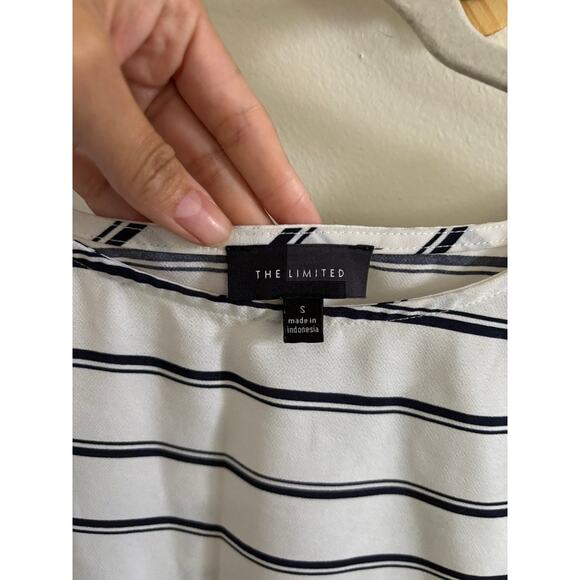 The Limited Top Women's Small White Black Stripes Short Sleeves Relaxed Fit - Picture 3 of 6